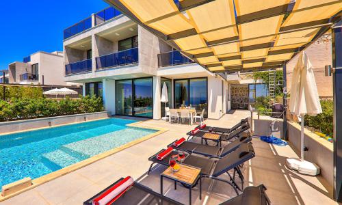 Villa Skylight — 10