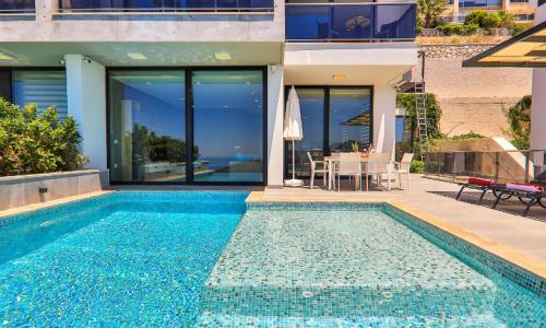 Villa Skylight — 6