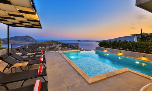 Villa Skylight — 1
