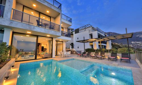 Villa Skylight — 4