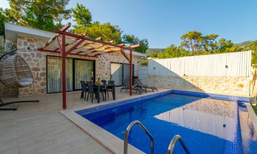 Villa Stone House 2