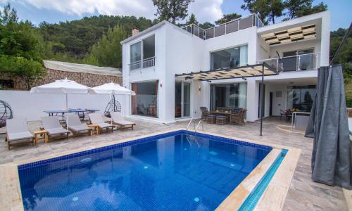 Villa Sultana — 1