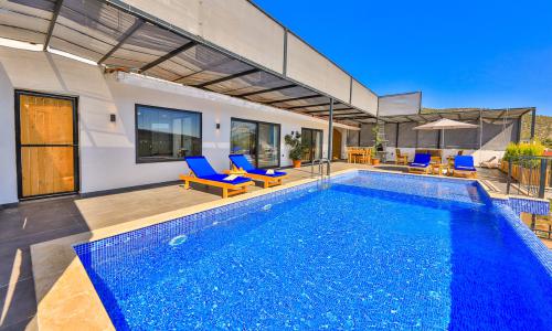 Villa Summery — 4