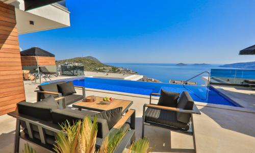 Villa Sweet — 18