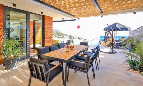Villa Sweet — 28