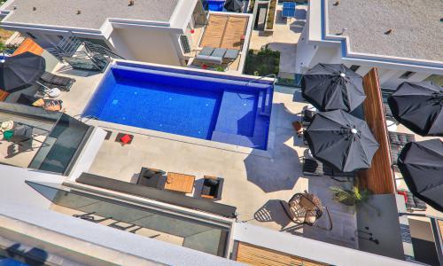 Villa Sweet — 13