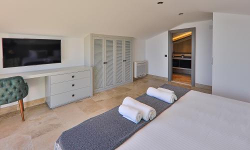 Villa Sweet — 48