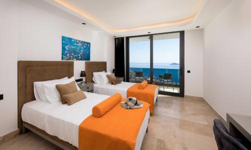 Villa Sweet — 56