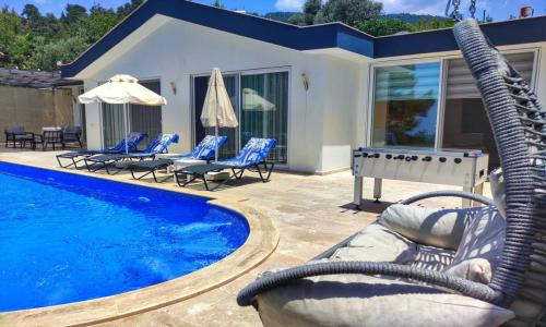 Villa Secret Swiss — 2