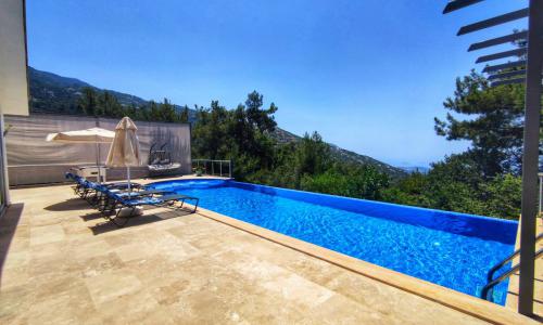 Villa Secret Swiss — 16