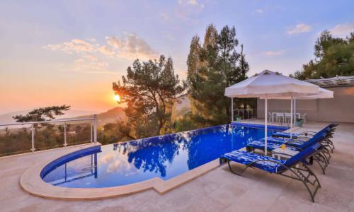 Villa Secret Swiss — 9