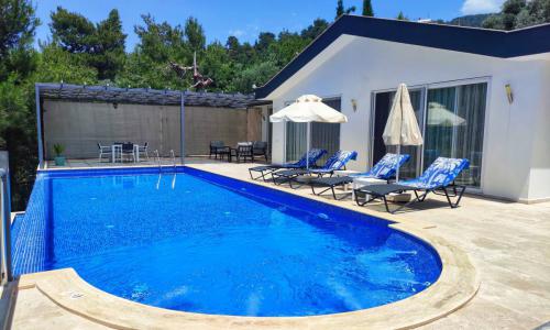 Villa Secret Swiss — 22