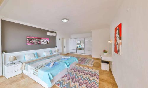 Villa Secret Swiss — 44