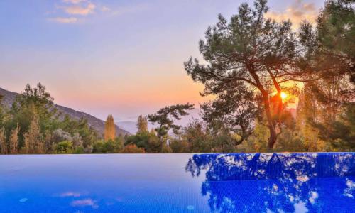 Villa Secret Swiss — 3