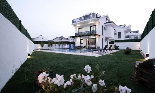 Villa Tahancı 4 — 4