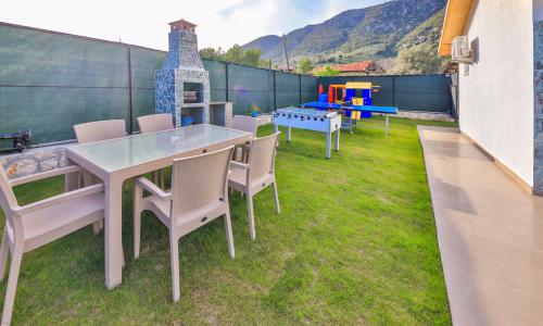 Villa Tawny — 6