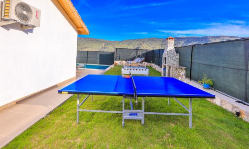 Villa Tawny — 3