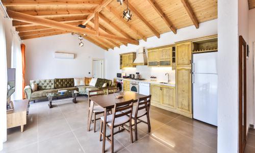 Villa Tawny — 18