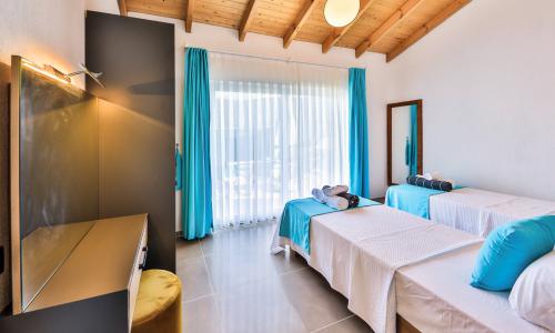 Villa Tawny — 26
