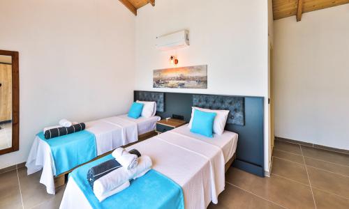 Villa Tawny — 27