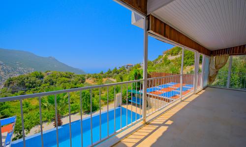 Villa Tepes — 12