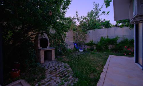 Villa Tepes — 23