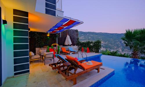 Villa Tepes — 16