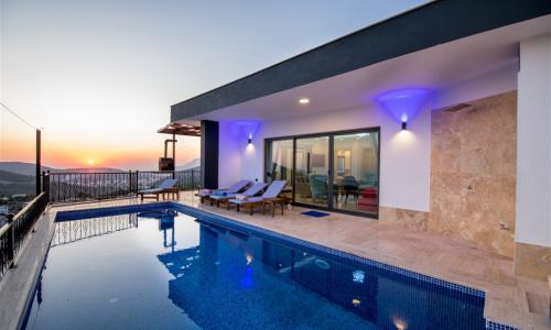 Villa Therapy — 1