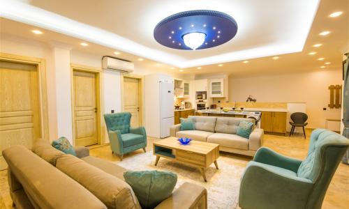 Villa Therapy — 7