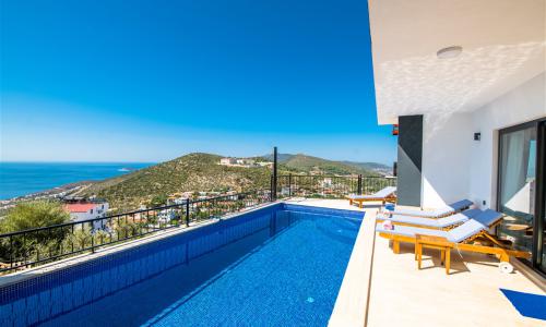 Villa Therapy — 15