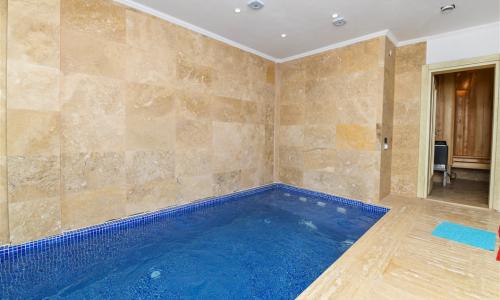 Villa Therapy — 49