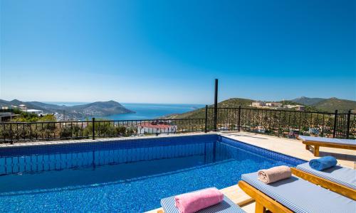 Villa Therapy — 44