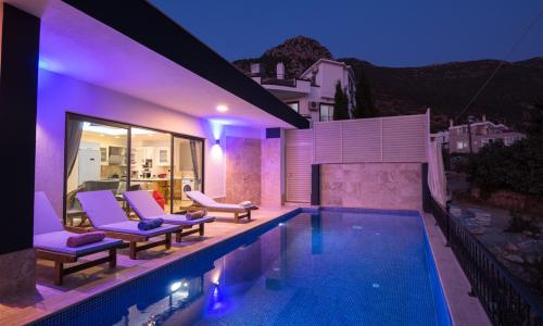 Villa Therapy — 58