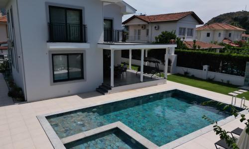 Villa Tomris — 13