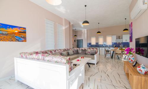 Villa Topaz — 24