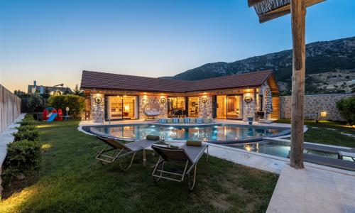 Villa Topcu Stone — 9
