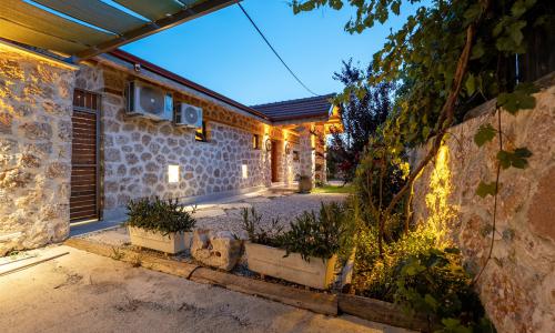 Villa Topcu Stone — 14