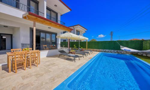 Villa Toscana 4 — 4