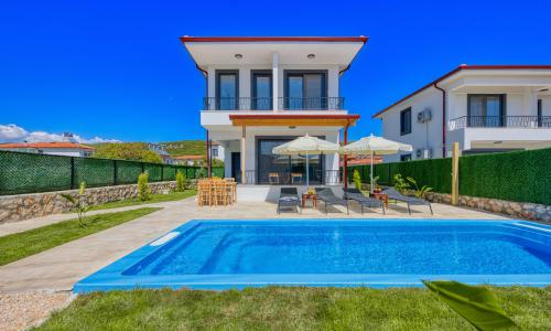 Villa Toscana 4 — 2