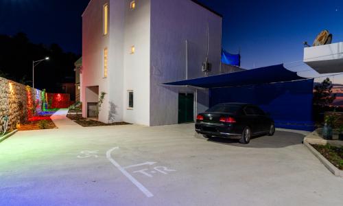 Villa Truva — 7