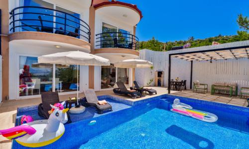 Villa Truva — 16