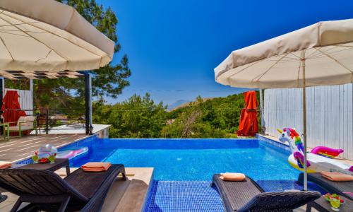 Villa Truva — 17