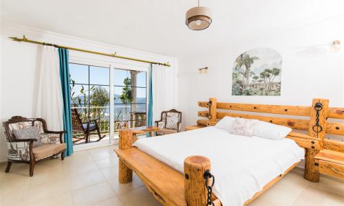 Villa Tulip — 36