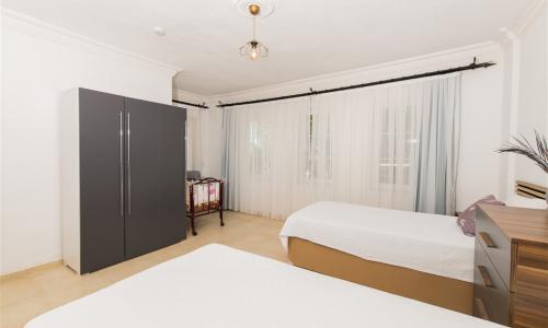 Villa Tulip — 60