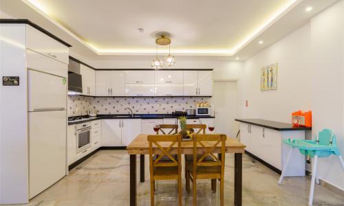 Villa Twins 1 — 54