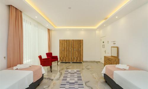 Villa Twins 1 — 71
