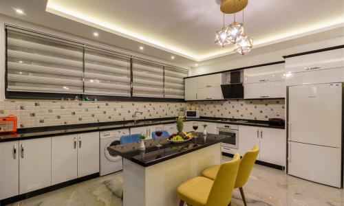 Villa Twins 2 — 46
