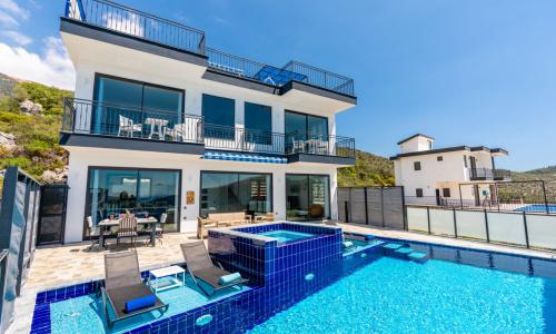 Villa Uranus