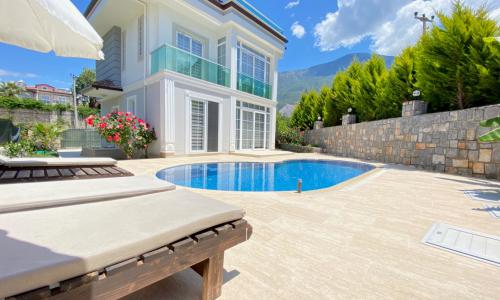 Villa Urartu — 3