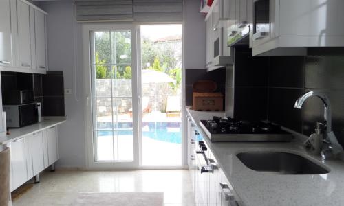 Villa Urartu — 17